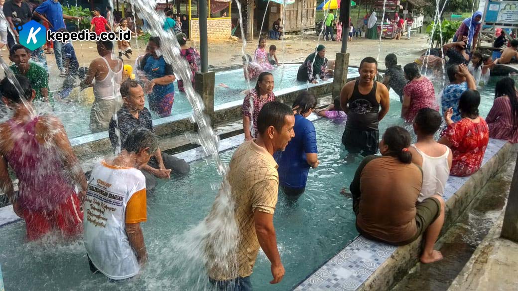Rahasia Kolam Air Panas di Karimun: Destinasi Wisata Unik di Kepulauan Riau