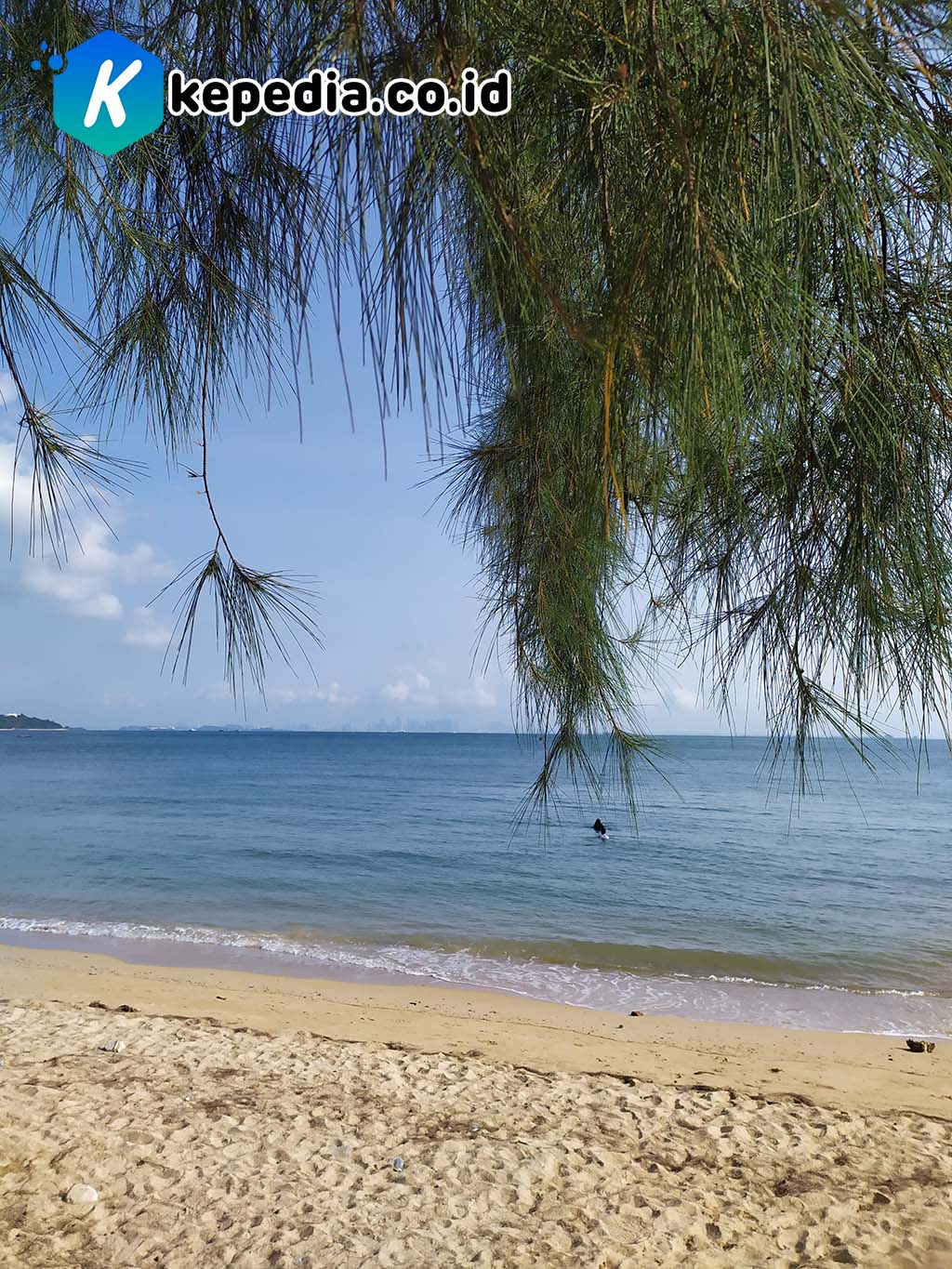 Pesona Pantai Tanjung Pinggir: Liburan yang Mengesankan