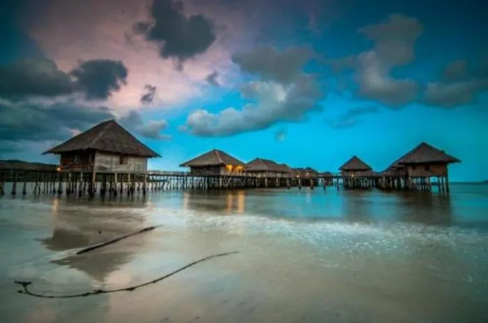 Pantai telunas keindahannya menjadi mancanegara