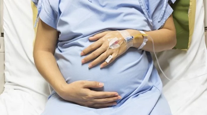 Kehamilan komplikasi stethoscope examining trimester tiap stillbirth