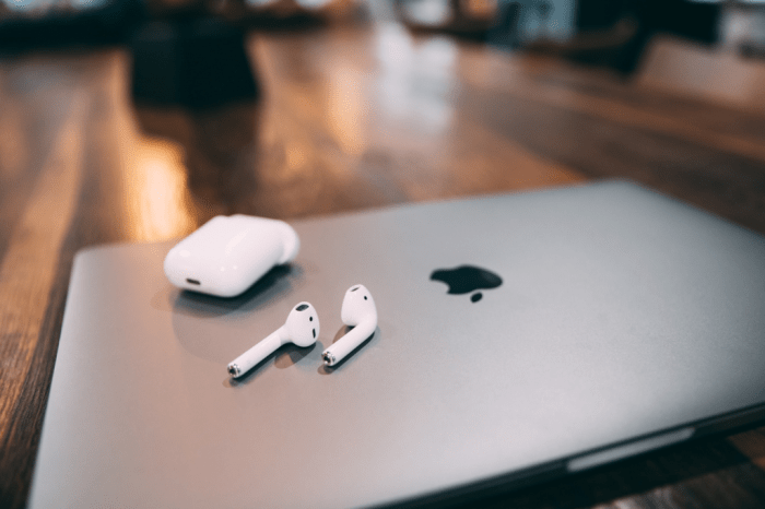 Airpods connect macbook