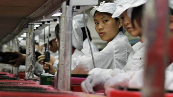 Apple conditions china working chinese factory employees workers factories failing protect improve help pegatron poor change safeum